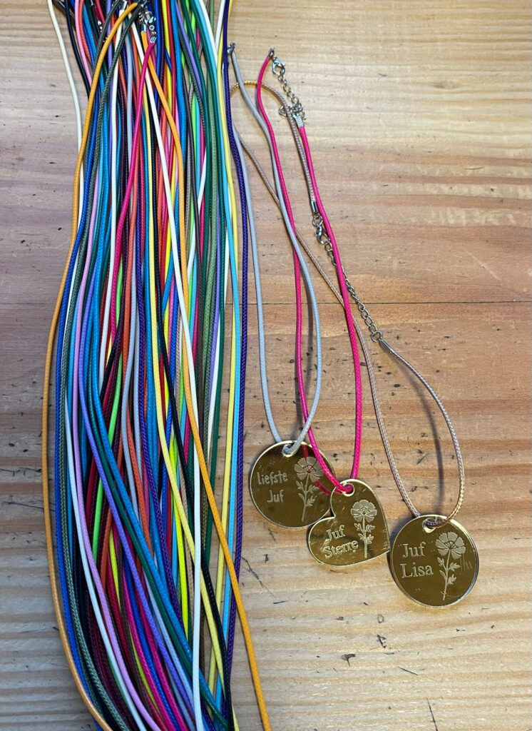 Ketting voor de Juf met houten cirkel