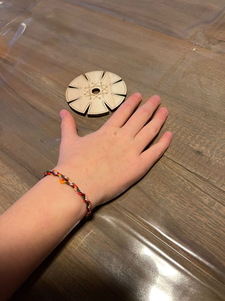 Hulpje voor armbandje te maken